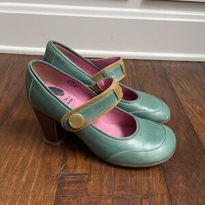 John Fluevog Soprano Katia Mary Jane Pumps